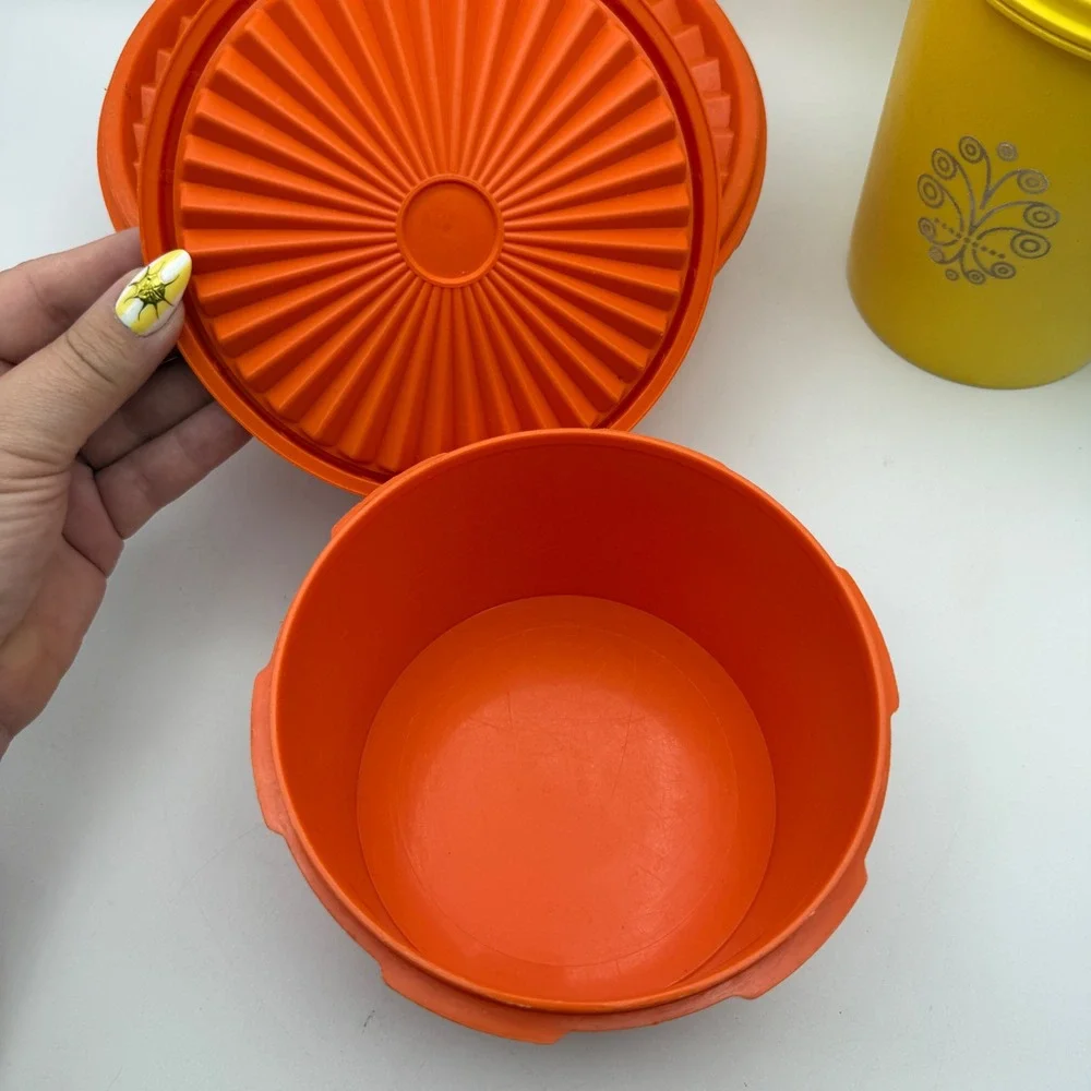 Tupperware vintage servalier